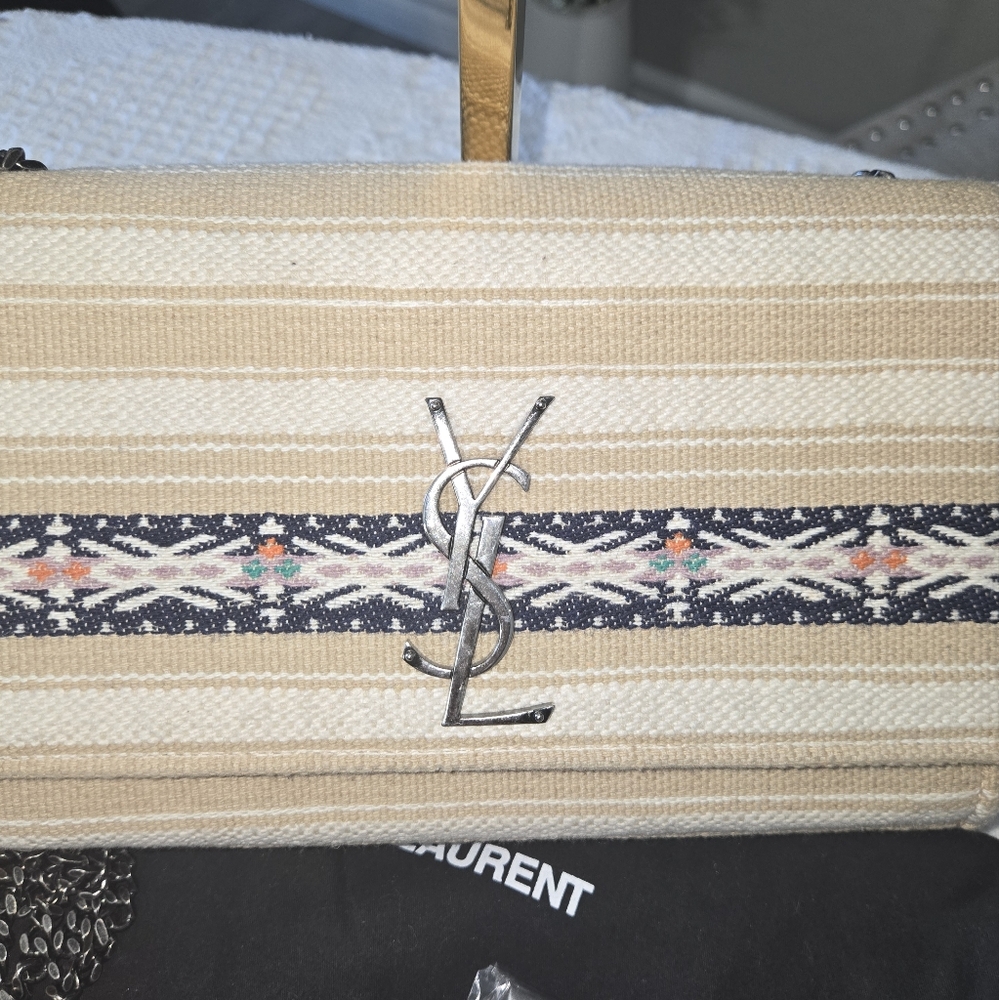 Saint Laurent Straw Crossbody Bag in Cream and Navy Trim - Picture 2 of 11